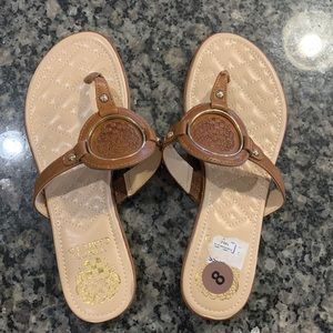 Brand new Vince Camino sandal size 8